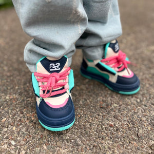Mini Skater Kicks 🛹 - KIDITOPIA