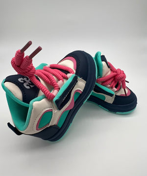 Mini Skater Kicks 🛹 - KIDITOPIA