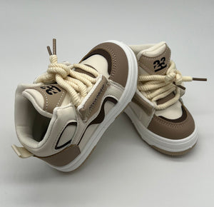 Mini Skater Kicks 🛹 - KIDITOPIA